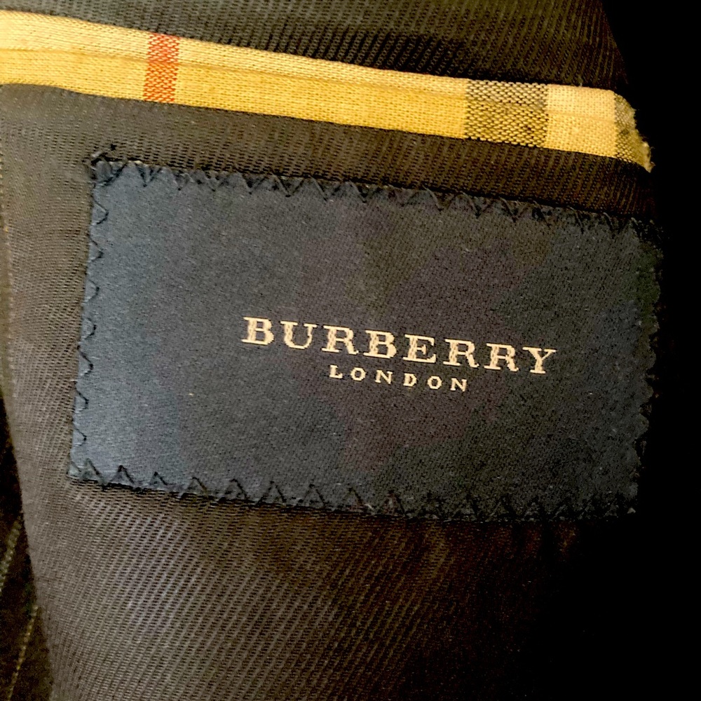 Burberry men’s jacket 40R Blue with delicate pin striping